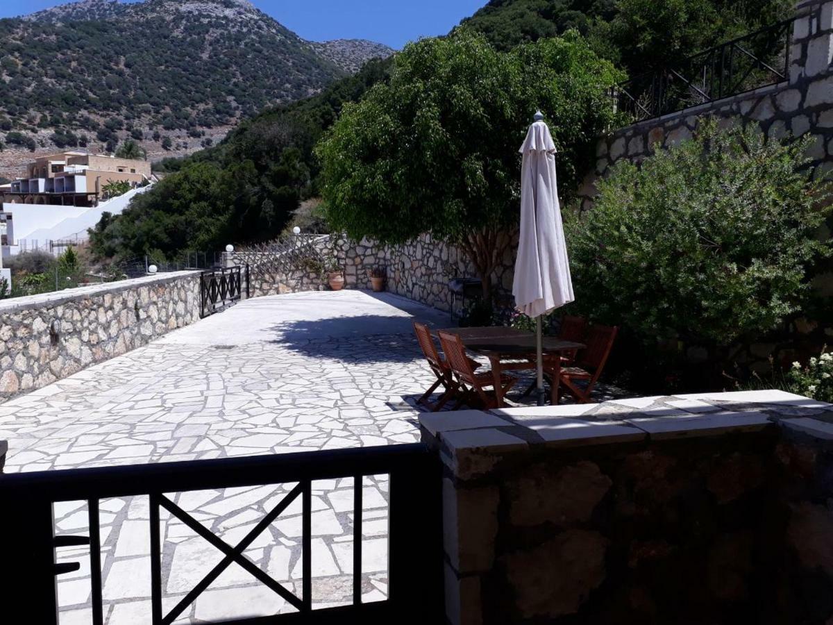 Villa Merastri Vlikhádha Екстериор снимка